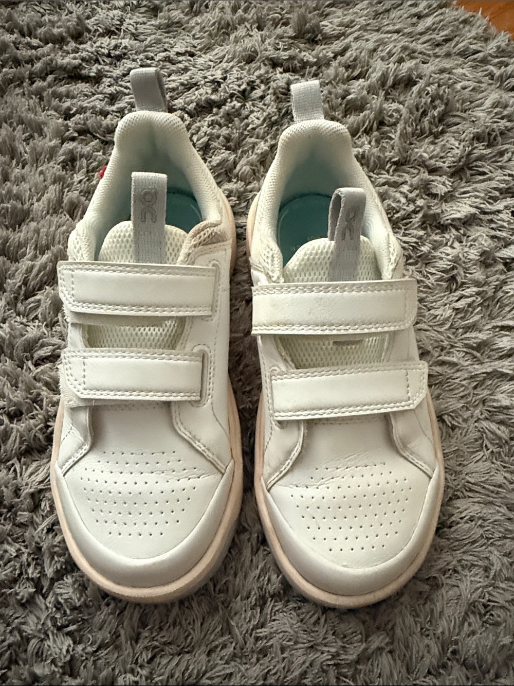 On Running Kids White Velcro Sneakers with Light Blue Insole